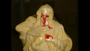 The little Virgin’s statue crying blood and the Faith!?